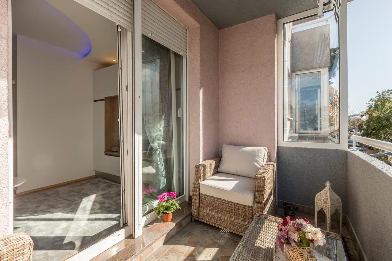 Noemi Luxury * Solin