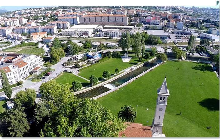 Noemi Luxury * Solin